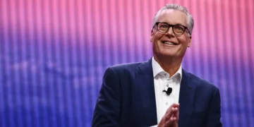 Delta’s CEO says he asked AI to write his commencement address, but he threw it out because it lacked ‘soul’