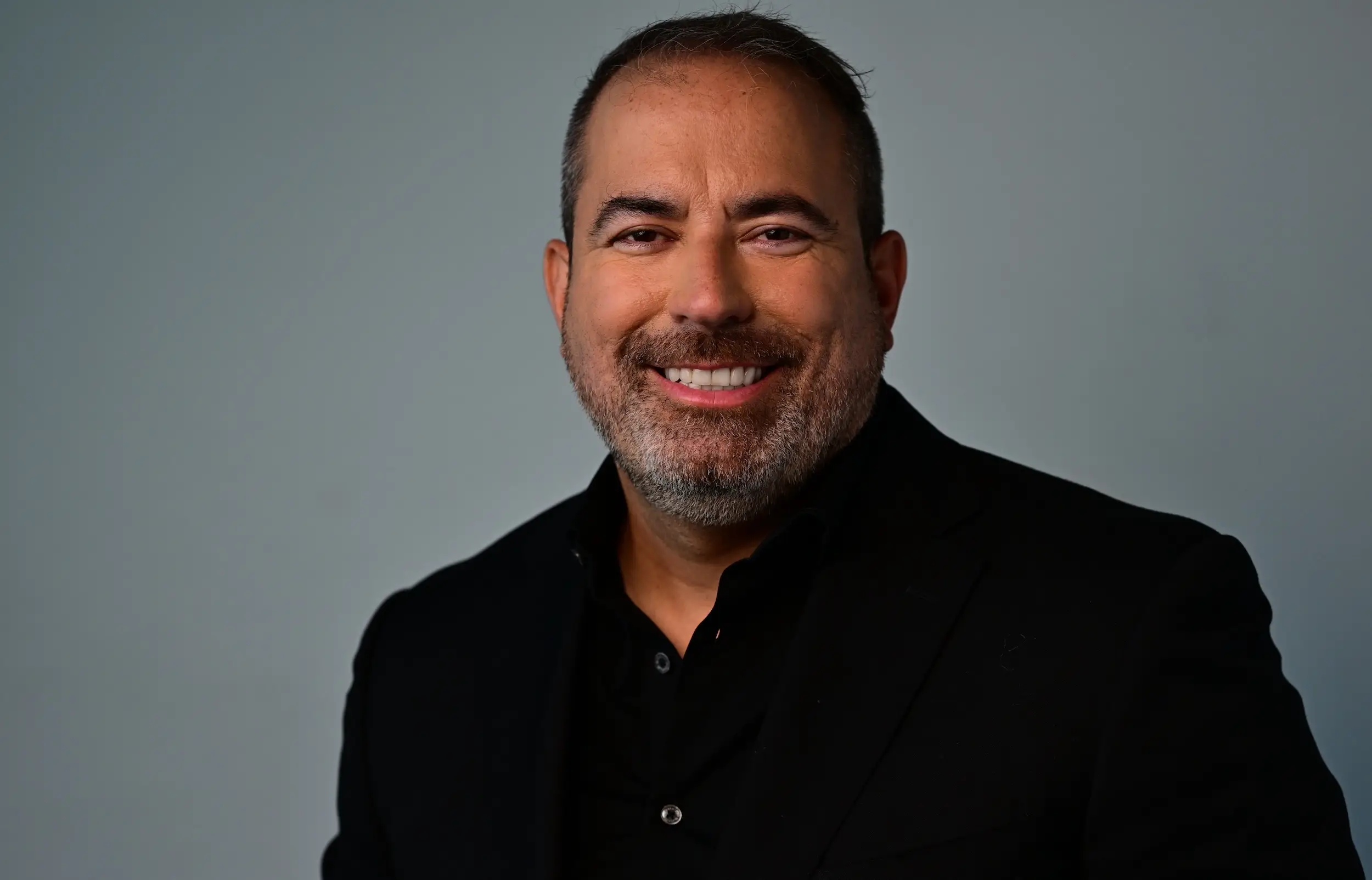 Headshot of Manny A. Varas.
