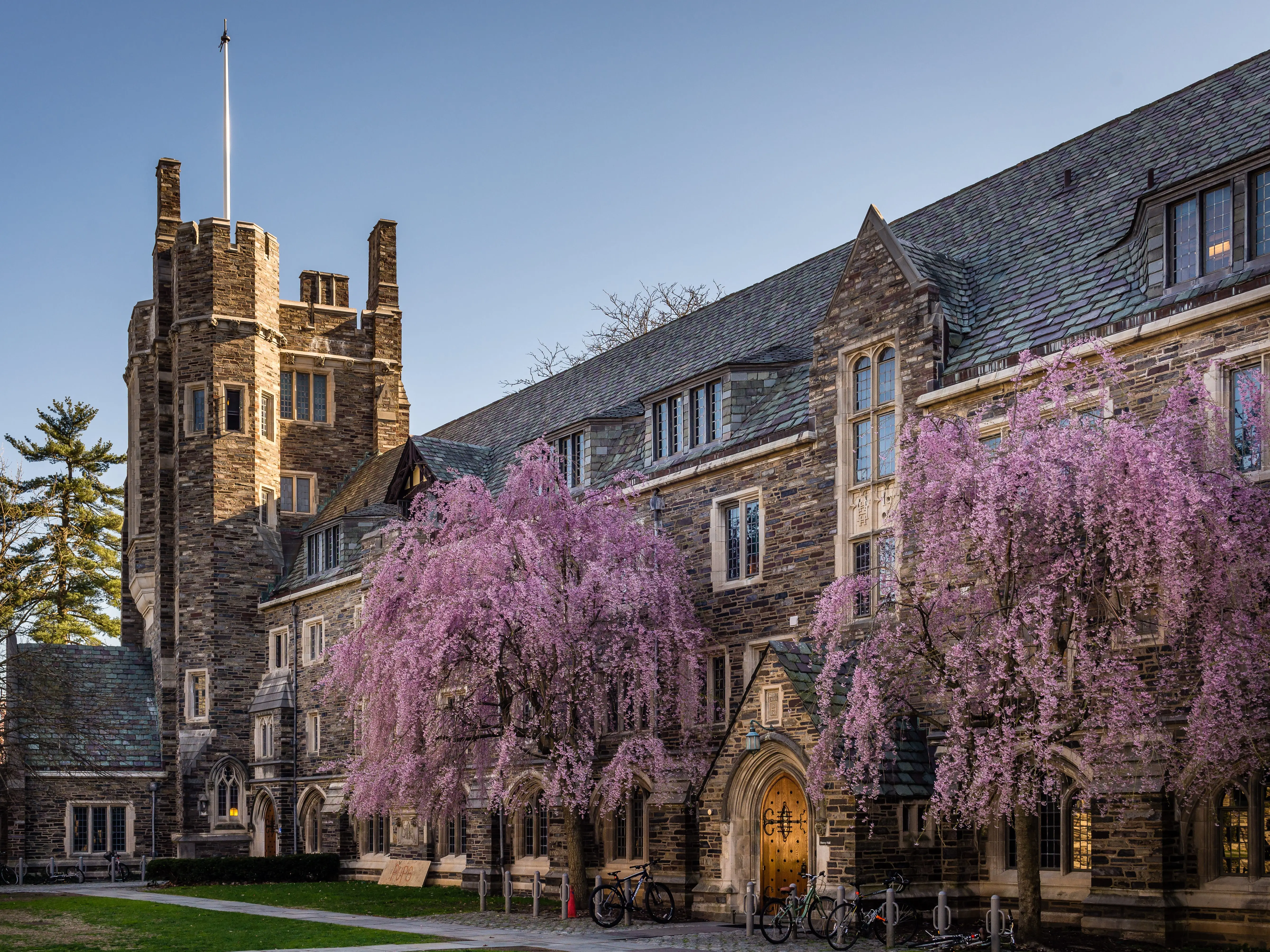 Henry Hall, one of the students housing buildings in Princeton University. Photograph shot on April 2014
