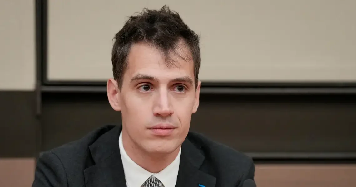 Mistral AI’s CEO says Europe has 2 years to stop becoming America’s AI ‘vassal state’