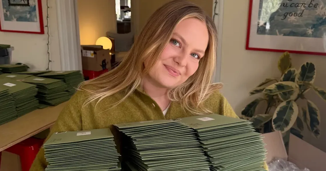 Gen Z are paying strangers around the world to send them handmade mail