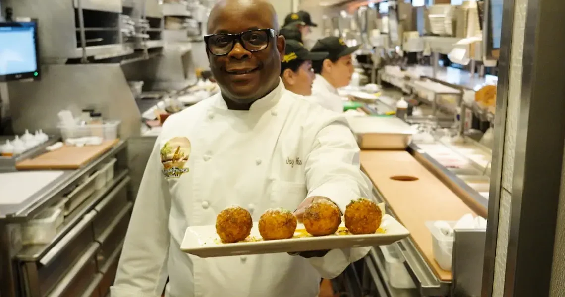 A  line-cook-turned-exec at The Cheesecake Factory says 3 questions changed his career