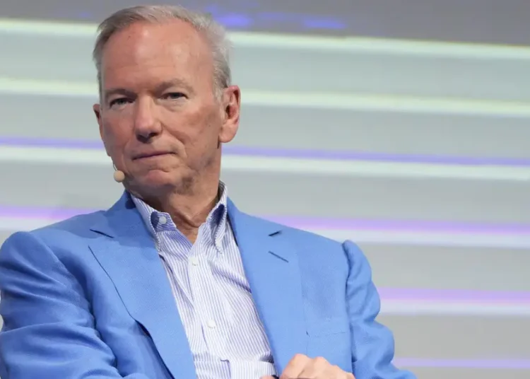 Arizona students boo former Google CEO Eric Schmidt as he talks about AI during graduation speech