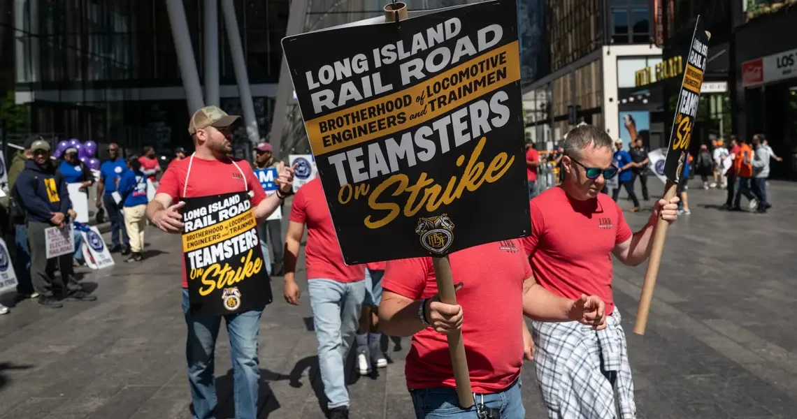 LIRR is set to resume service at midday after cutting a deal to end the strike