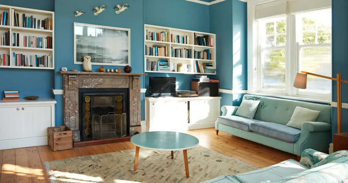 I’m an interior designer. Here are 7 things that should never be in your living room.