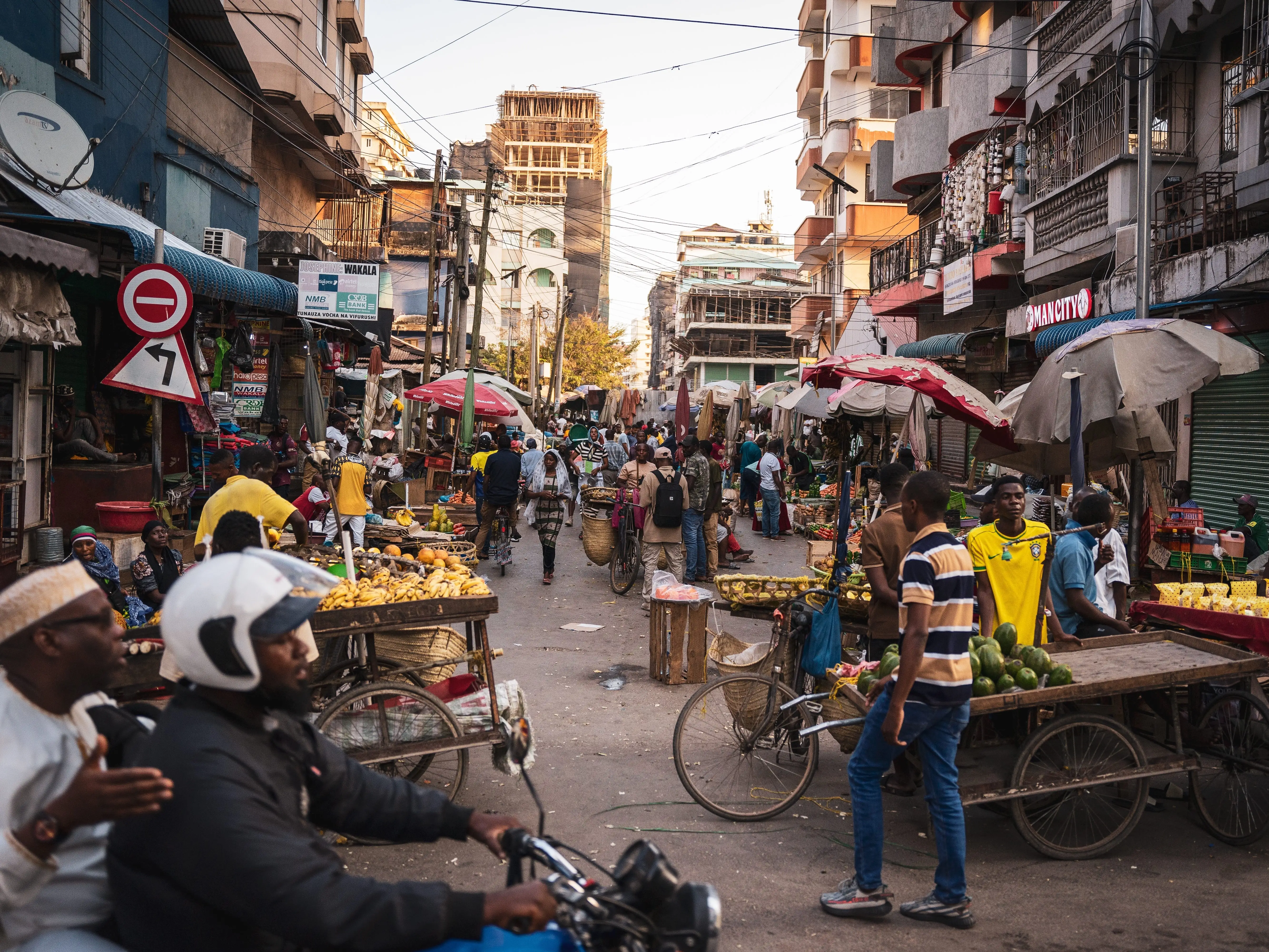 Food vendors in Dar es Salaam, Tanzania.