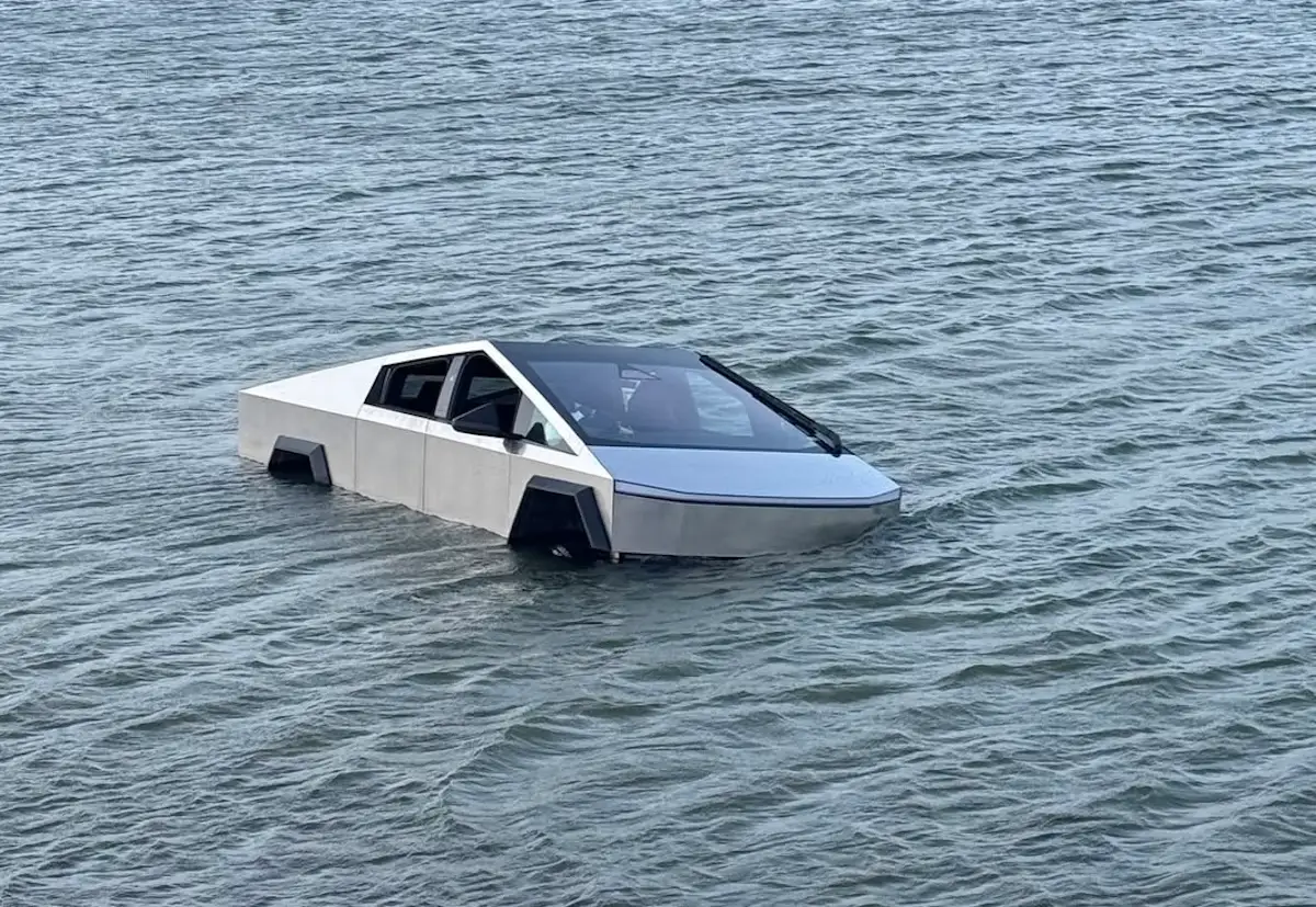 Cybertruck in Grapevine Lake