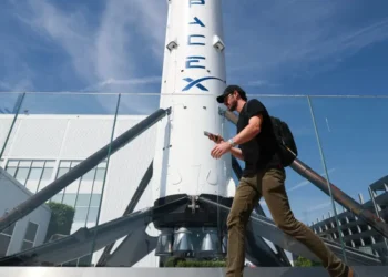 Goldman Sachs grabs the top spot on a SpaceX IPO that could hand banks a record-breaking payday