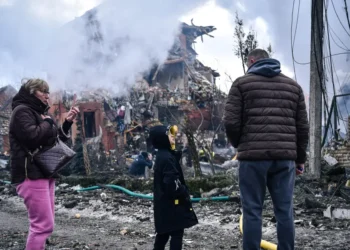 US special ops veterans are teaching regular Ukrainians how to keep each other alive in a war that’s ‘just so blatantly civilian’