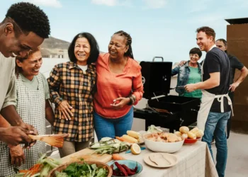 10 small hosting tricks to make Memorial Day cookouts feel effortless, according to private chefs