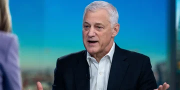 The CEO of Standard Chartered says he’s sorry for his ‘lower value human capital’ comments
