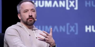 Read the Dropbox memos about CEO Drew Houston’s plan to train his replacement and step down
