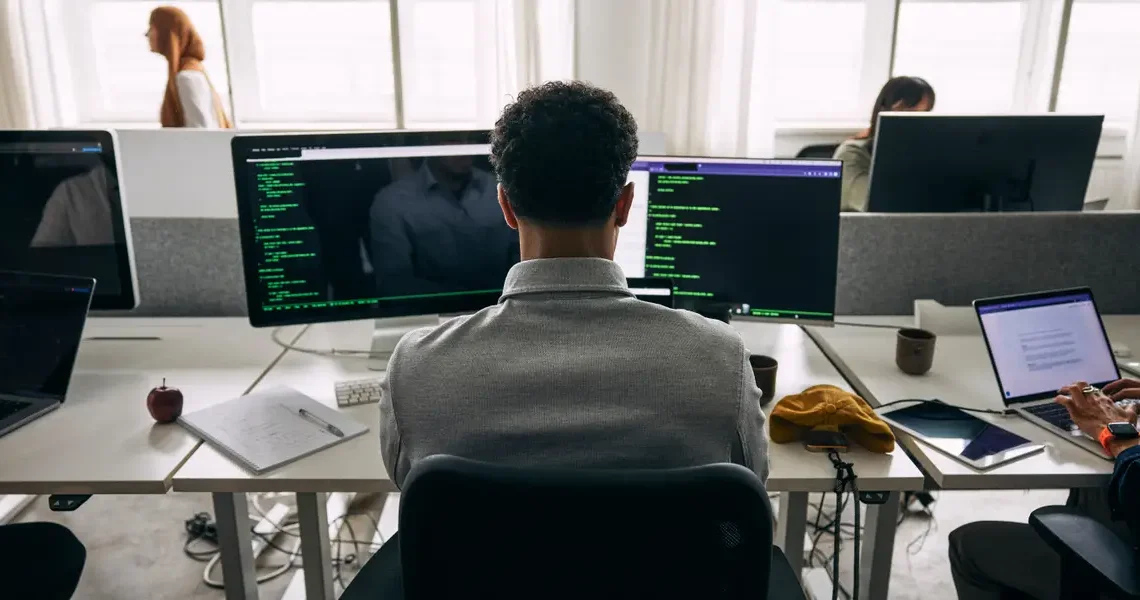 Ex-Snowflake CRO says top engineers don’t want this booming AI job