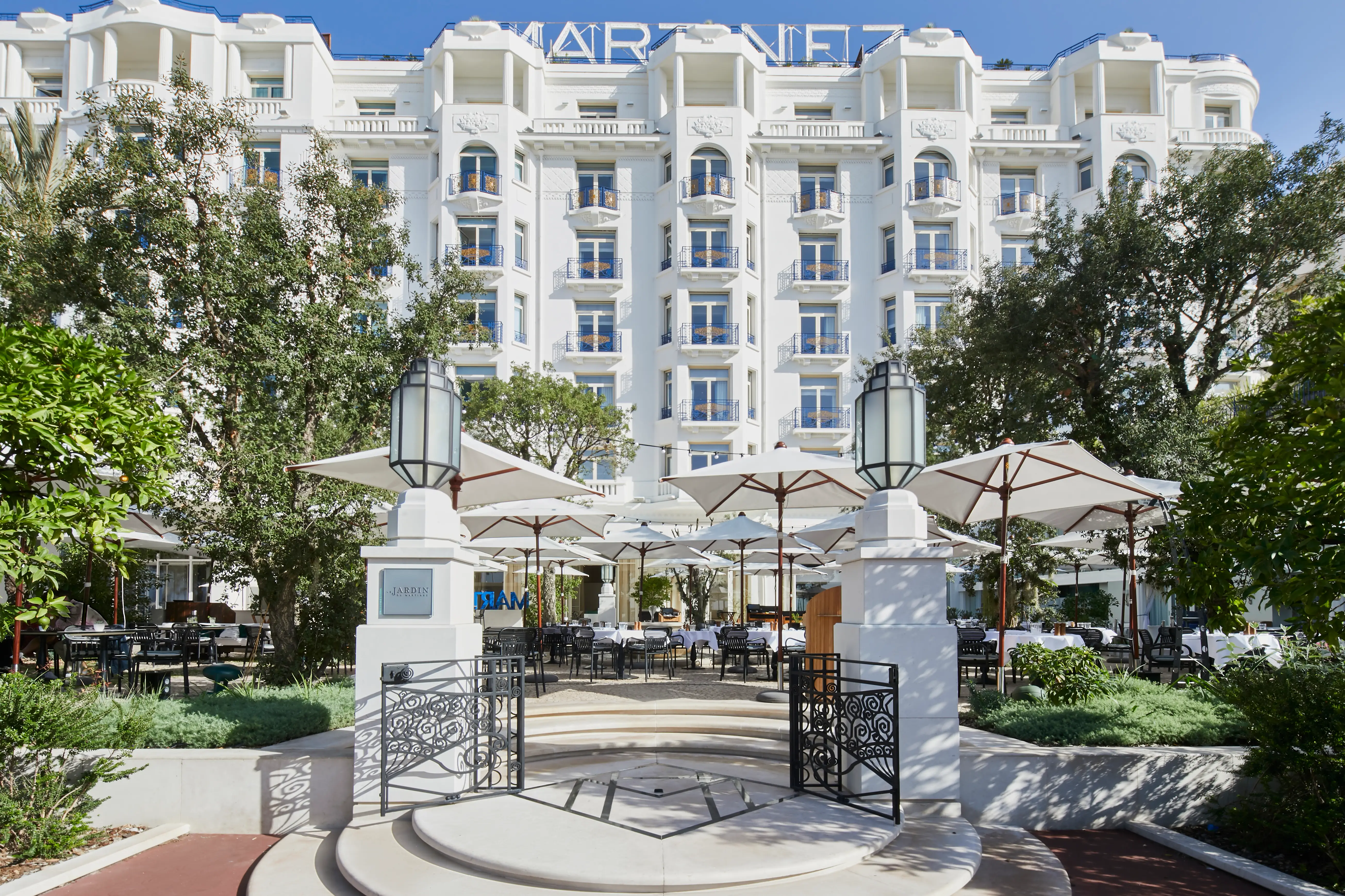 The exterior of Hôtel Martinez
