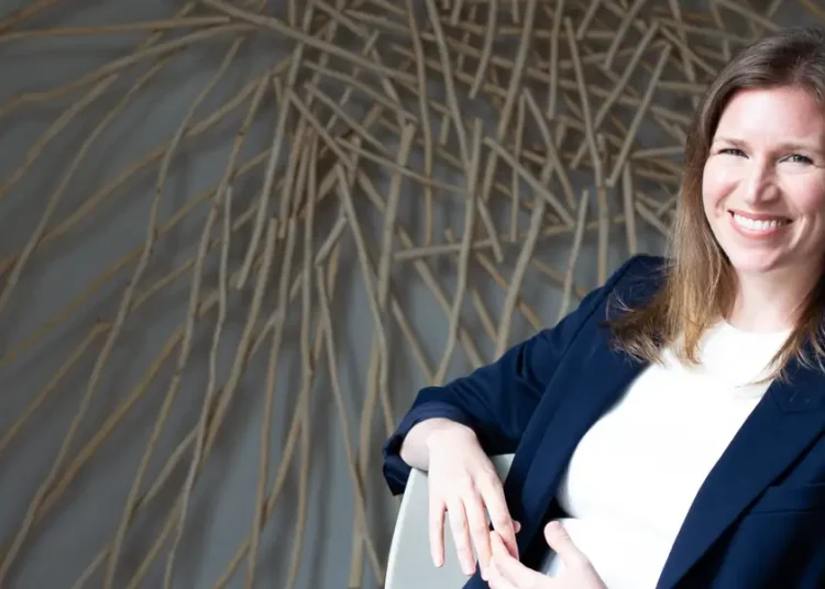 I’m a former HR leader at Capital One and Wayfair. You should know these 5 things about negotiating severance.