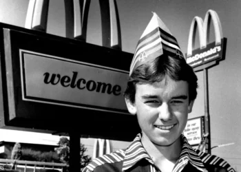 Vintage photos show what it was like to eat at McDonald’s in the 1980s