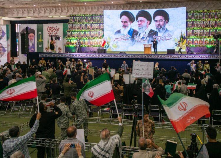 As new Iran deal faces sharp criticism, Trump seeks to widen Abraham Accords