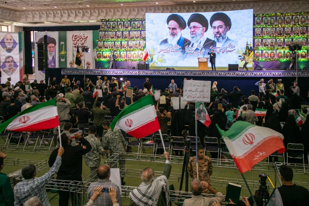 As new Iran deal faces sharp criticism, Trump seeks to widen Abraham Accords