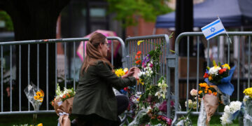 Suspect in Colorado firebombing attack expected to plead guilty