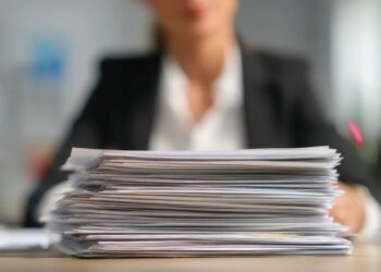 New to hiring employees? Here’s how to review resumes without losing your mind