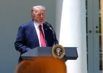 Trump shares post calling for Obama’s arrest