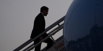 To repair ties with India, Rubio leans into pageantry