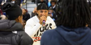 ‘Wire’ actor, others seek to help D.C. teens deal with gun violence