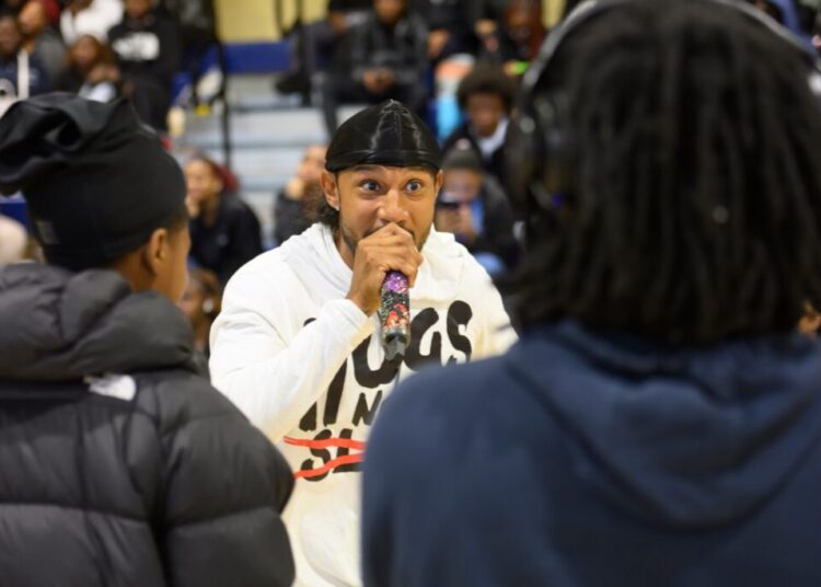 ‘Wire’ actor, others seek to help D.C. teens deal with gun violence