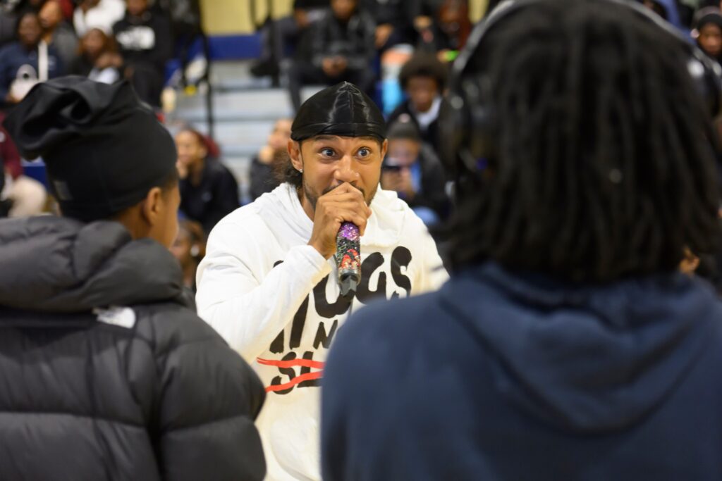 ‘Wire’ actor, others seek to help D.C. teens deal with gun violence