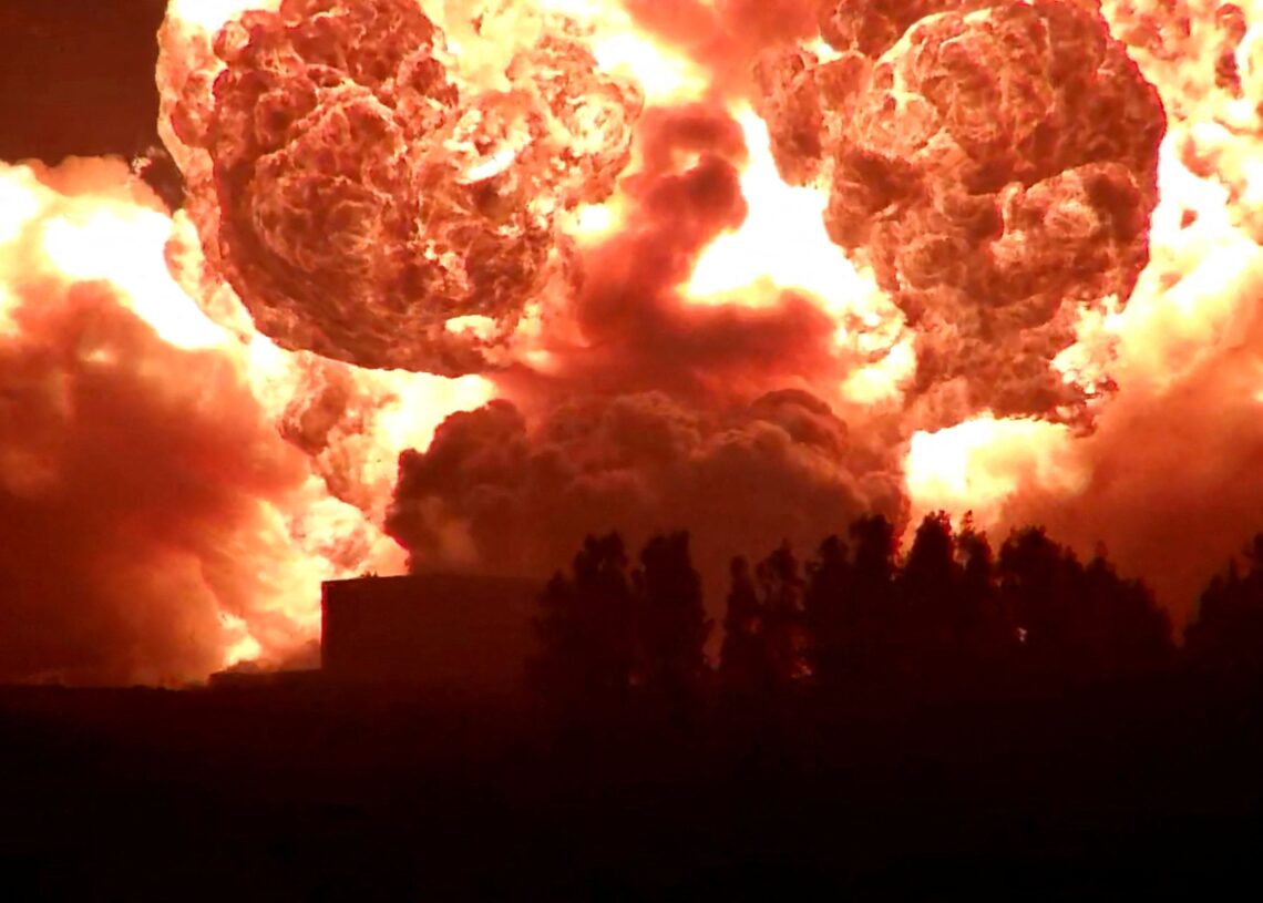 Massive Blue Origin rocket explosion gives edge to Elon Musk in space race