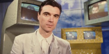 David Byrne Turns 74 Today: Here Are 4 Talking Heads Cuts to Celebrate (No, Not the Ones You’re Thinking Of)