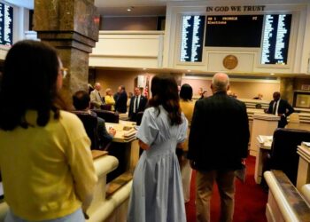 Supreme Court hands Alabama major boost in redistricting fight