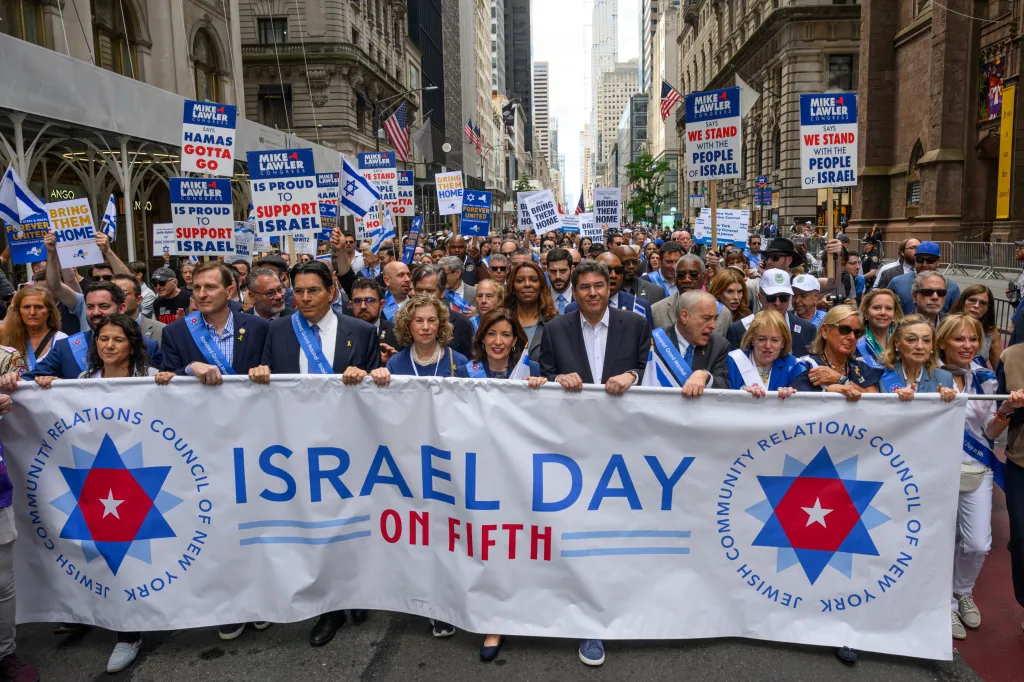Governor Kathy Hochul (C), Amb. Danny Danon, Letitia James and community leaders kick off the Celebrate Israel Parade up Fifth Avenue on May 18, 2025 in New York City. 