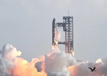 SpaceX heads into a record-shattering IPO with the ‘deepest moat that exists today’ as investors vow to ‘never bet against Elon’