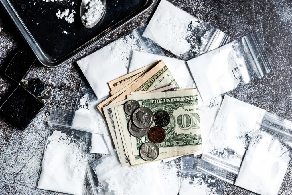 These Instagram Ads Sure Seem to Be Selling Cocaine Accessories