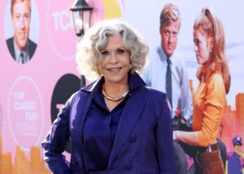 Jane Fonda Salutes Robert Redford, Slams Paramount-Warner Bros. Merger: ‘We’re Going to Lose What Bob Was Trying to Do’