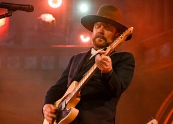 Kiefer Sutherland Cancels US Music Tour After ‘Very Low Ticket Sales’