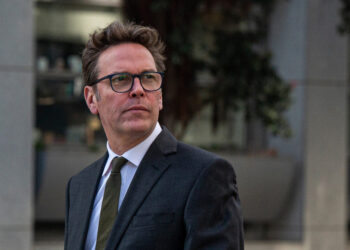 Media scion James Murdoch buys New York magazine, Vox.com