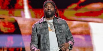 Meek Mill Calls Out NIKE for Using His ‘Dreams & Nightmares’ Brand for Their Clothing: ‘Wassup With This?’