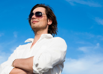 Meet the ‘Sunday Boy,’ the Guy Who Texts Just Enough to Waste Your Time