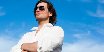 Meet the ‘Sunday Boy,’ the Guy Who Texts Just Enough to Waste Your Time