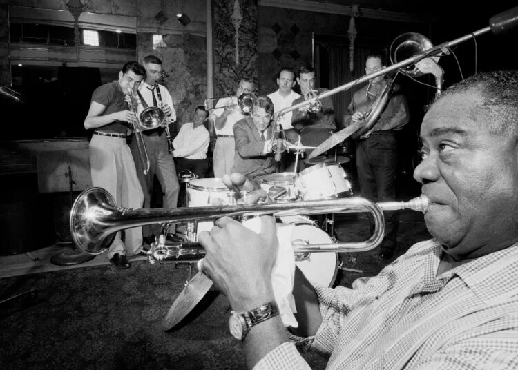 Jazz and Classical Music Structures Now Resemble Simpler Genres; Does This Imply a ‘Cultural Gray-Out’?