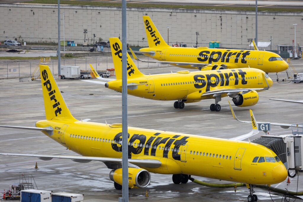 Spirit Airlines shuts down after White House rescue deal falls through