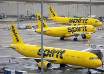 Spirit Airlines, low-cost innovator, shuts down after Trump bailout plan fails