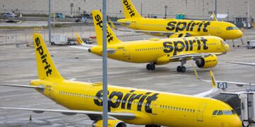 Spirit Airlines, low-cost innovator, shuts down after Trump bailout plan fails