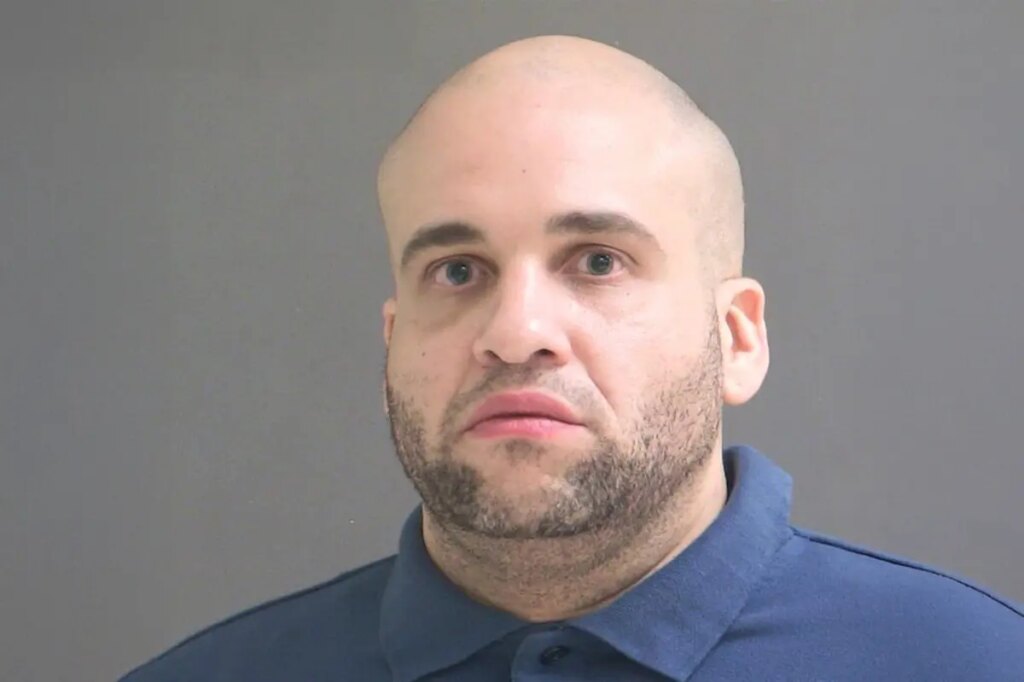 Career criminal creep with 166 arrests, 55 convictions since 1999 sentenced to life in prison