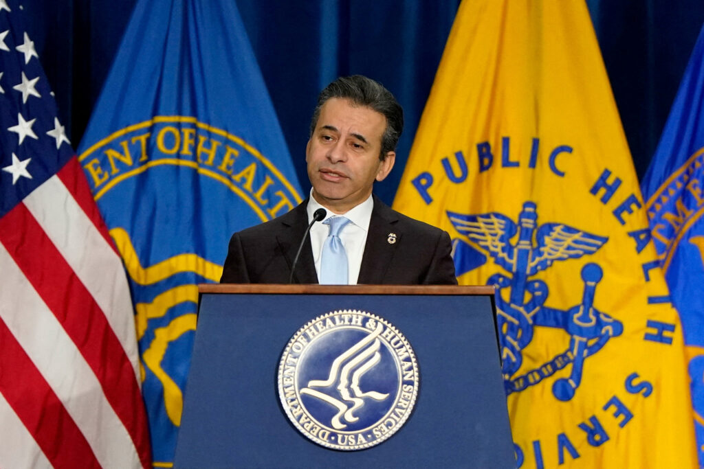 FDA chief plans to resign amid agency turmoil