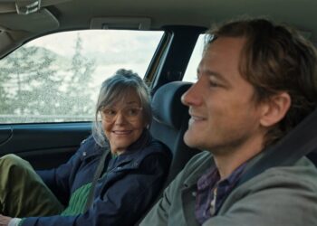 Remarkably Bright Creatures Is a Sweet, if Slight, Melodrama with an Eight-Armed Star
