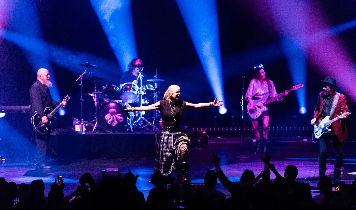 3 Rock Bands From the 90s That Sound Just As Good Today As They Did In Their Prime
