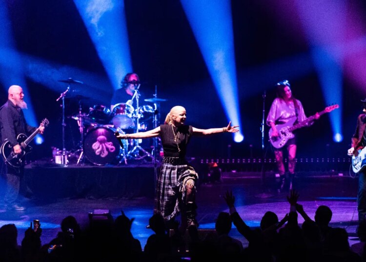 3 Rock Bands From the 90s That Sound Just As Good Today As They Did In Their Prime